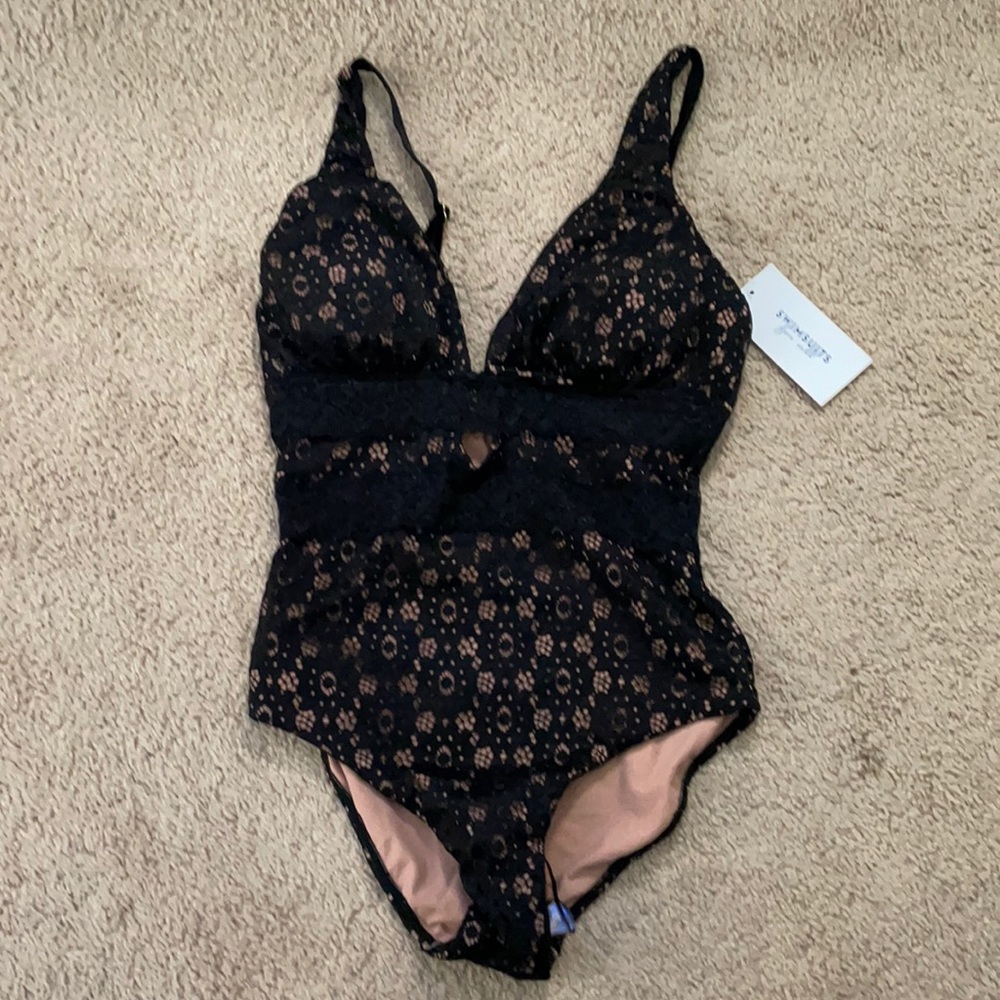 Bathing suit